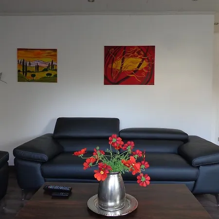 Apartment Exclusive - *