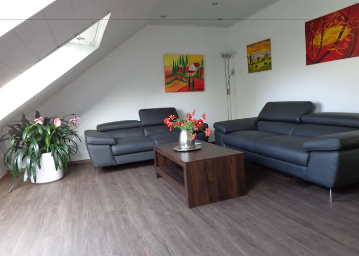 Exclusive - * 里斯